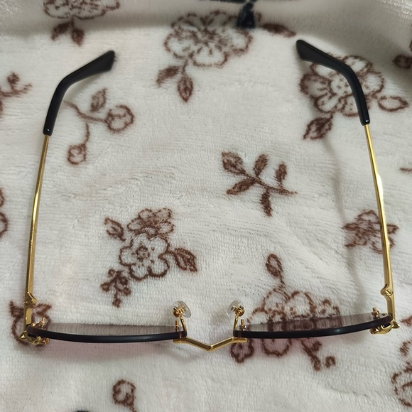 Cartier Purple Polygonal Frameless Sunglasses - Picture 3 of 10